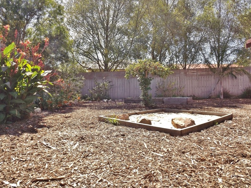 8 Fern Close, Newborough VIC 3825