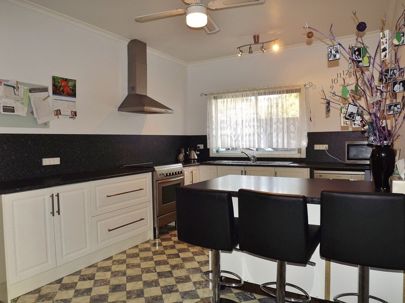 14 Pruden Street, Moe VIC 3825