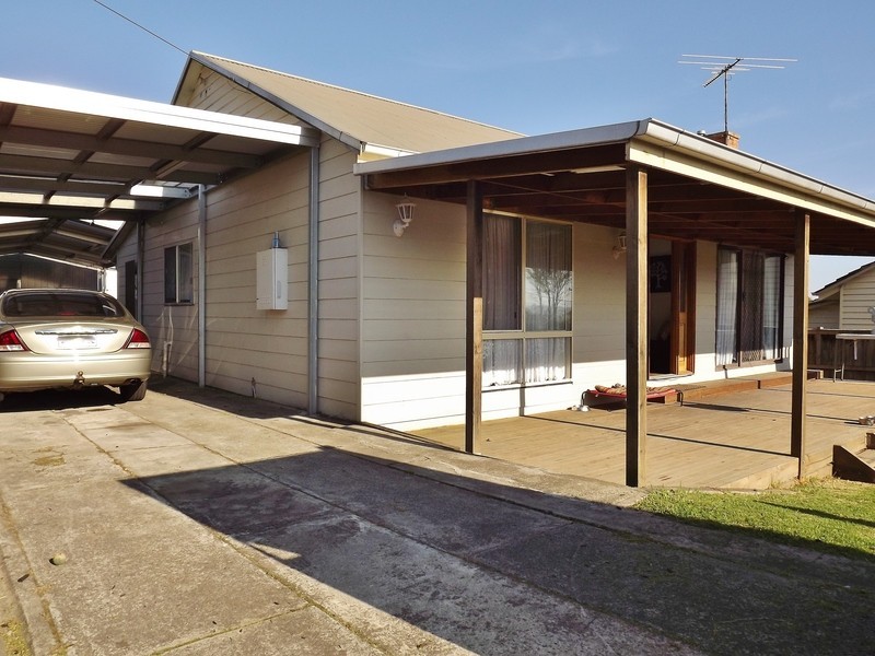 14 Pruden Street, Moe VIC 3825