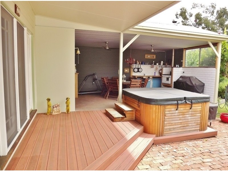9 Burrage Street, Moe VIC 3825