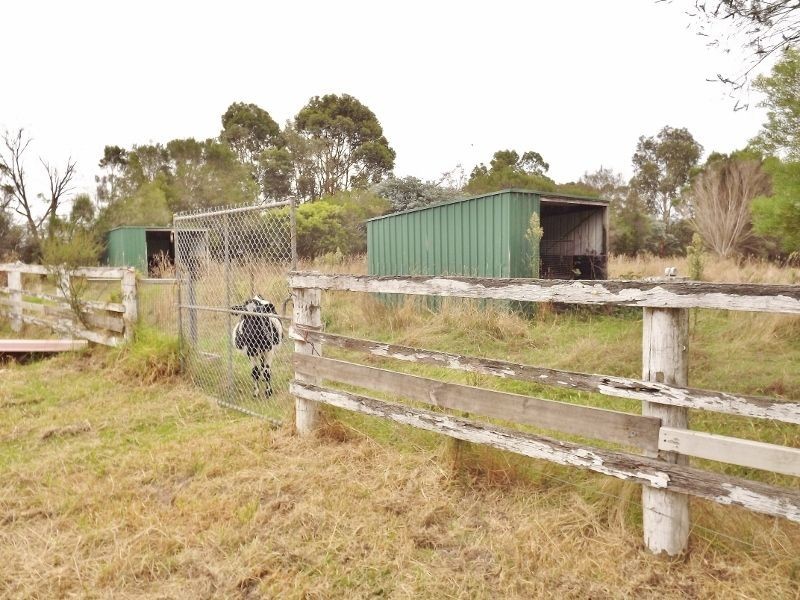 24 Thompsons Road, Newborough VIC 3825