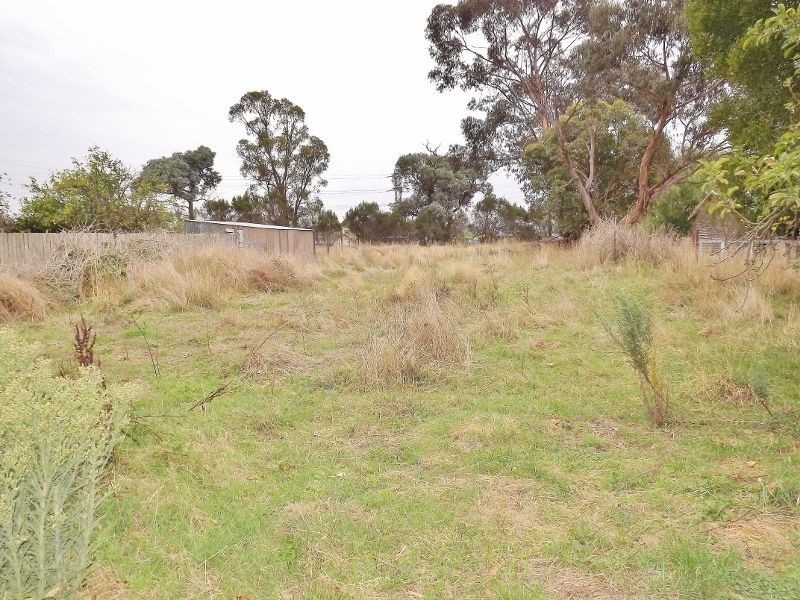 24 Thompsons Road, Newborough VIC 3825