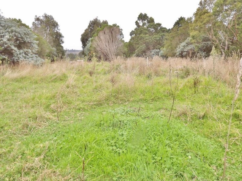 24 Thompsons Road, Newborough VIC 3825