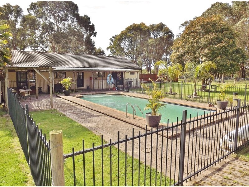 7 Frys Track, Newborough VIC 3825
