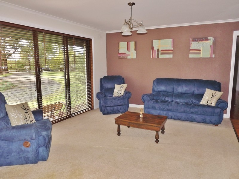7 Frys Track, Newborough VIC 3825