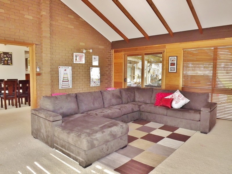 7 Frys Track, Newborough VIC 3825