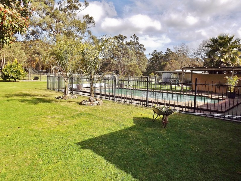 7 Frys Track, Newborough VIC 3825