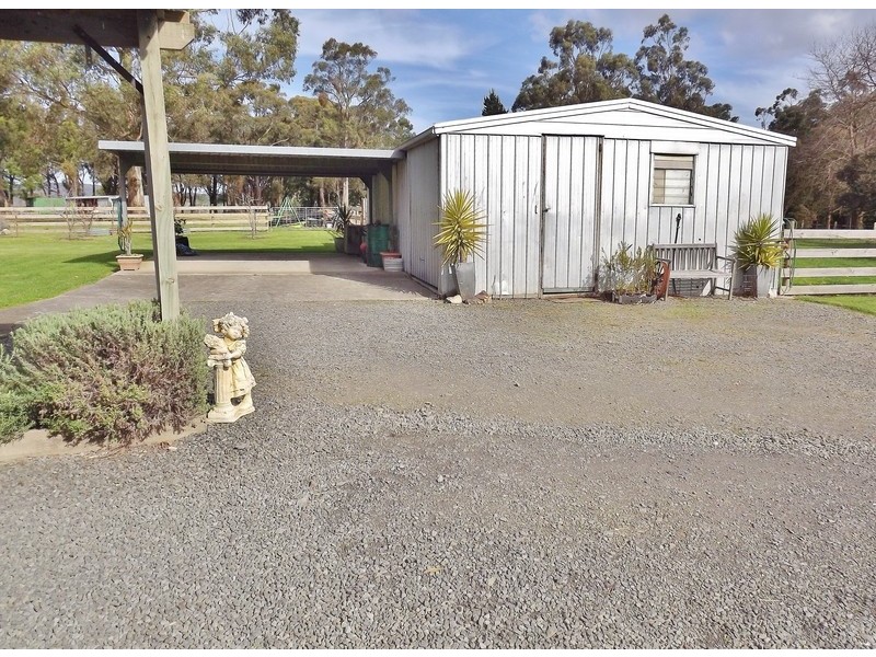 7 Frys Track, Newborough VIC 3825