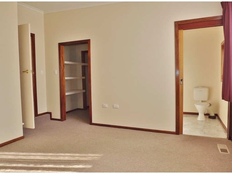 9 Balfour Street, Newborough VIC 3825