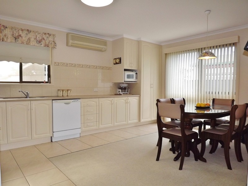 8 Thorpdale Street, Newborough VIC 3825