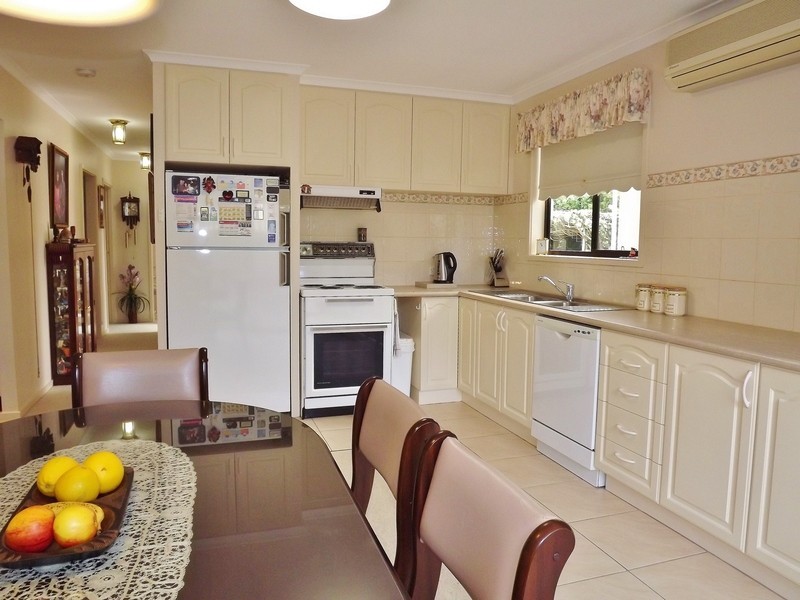 8 Thorpdale Street, Newborough VIC 3825