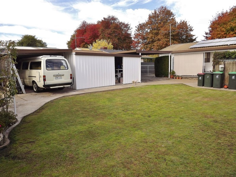 8 Thorpdale Street, Newborough VIC 3825