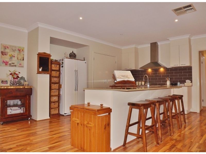 51 Sweetwater Place, Moe VIC 3825