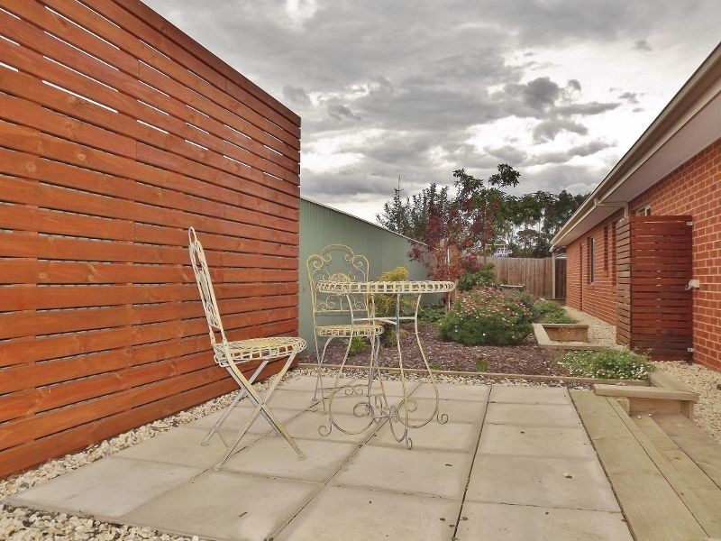 51 Sweetwater Place, Moe VIC 3825