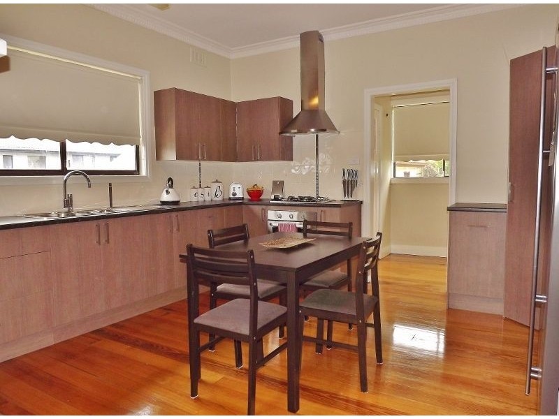 32 Cross Street, Newborough VIC 3825