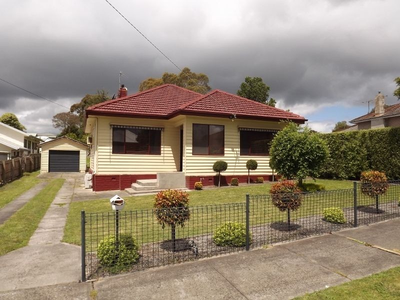32 Cross Street, Newborough VIC 3825