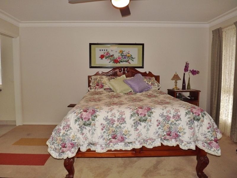 12 Crombe Court, Newborough VIC 3825