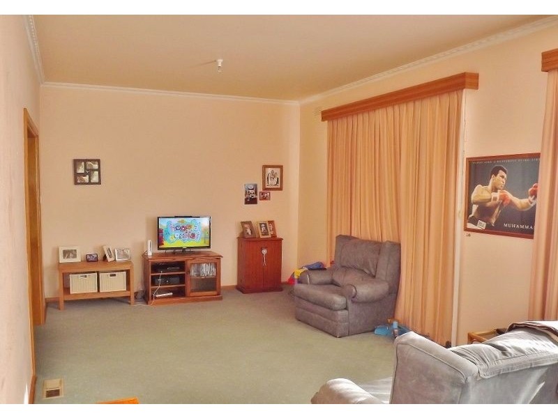 9 Torres Street, Newborough VIC 3825