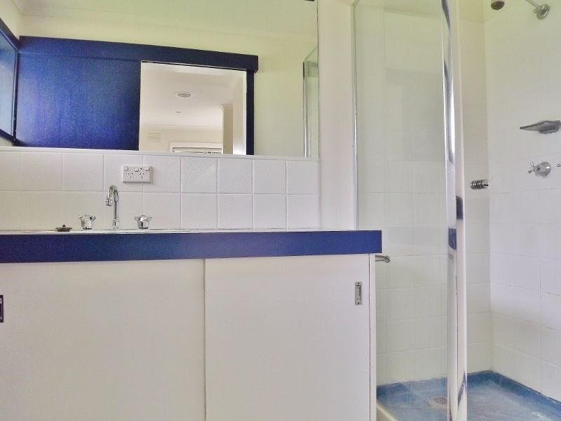 25 Outlook Way, Hernes Oak VIC 3825