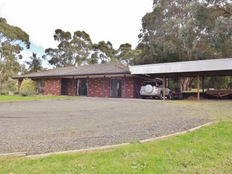 25 Outlook Way, Hernes Oak VIC 3825