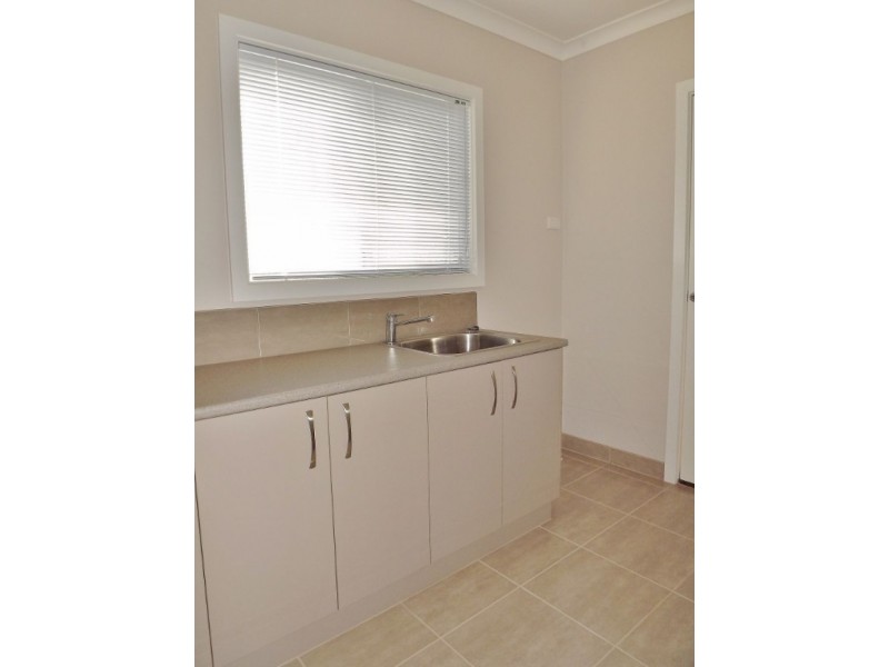 4/23 Central Avenue, Newborough VIC 3825