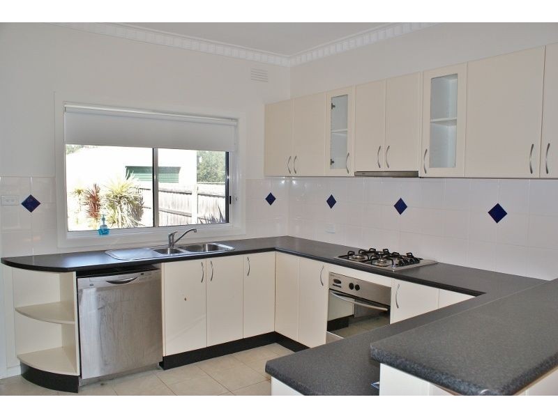 14 Harvey Street, Newborough VIC 3825