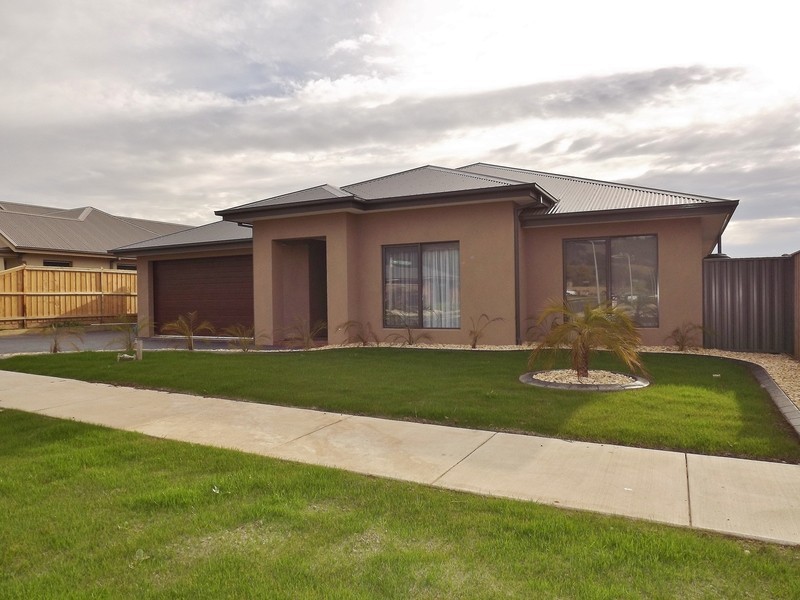 9 Collingwood Drive, Trafalgar VIC 3824