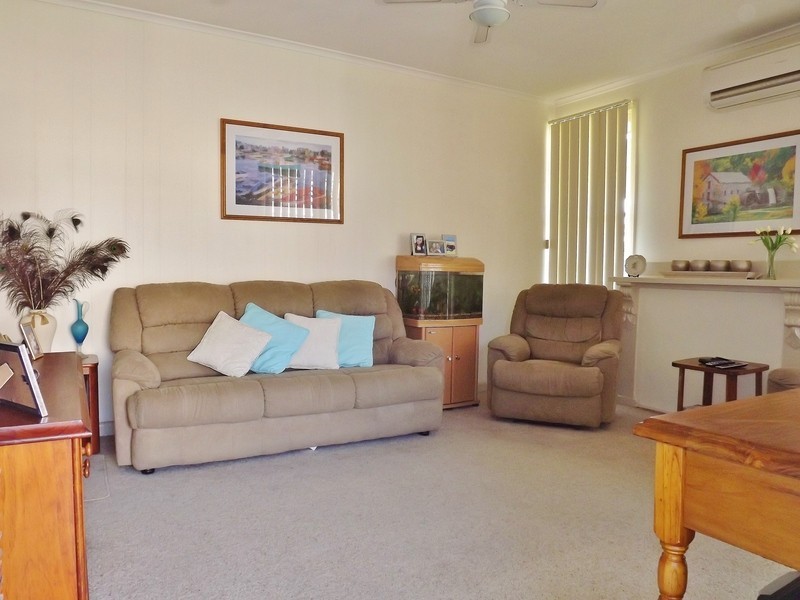 10 Alexander Avenue, Moe VIC 3825