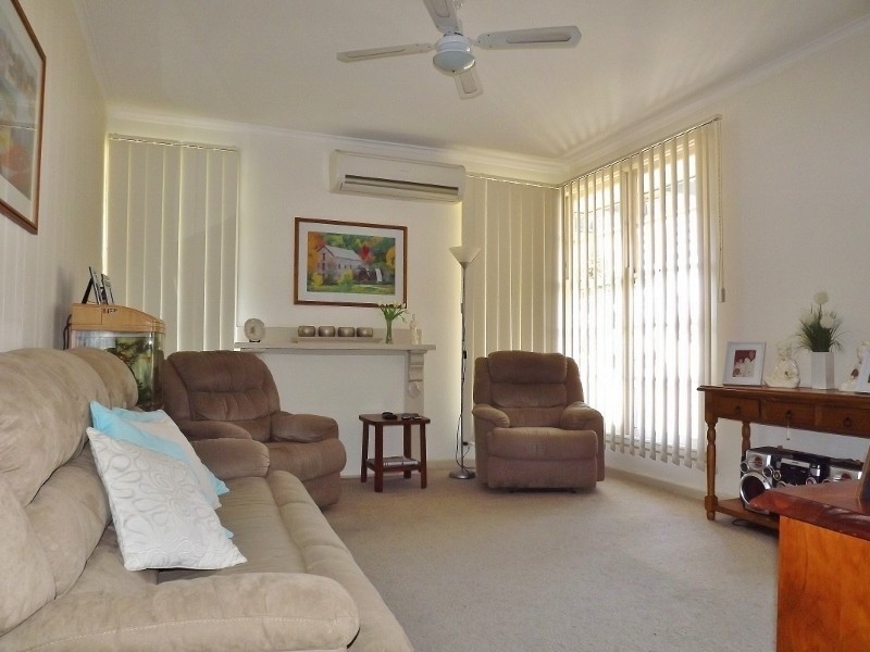 10 Alexander Avenue, Moe VIC 3825