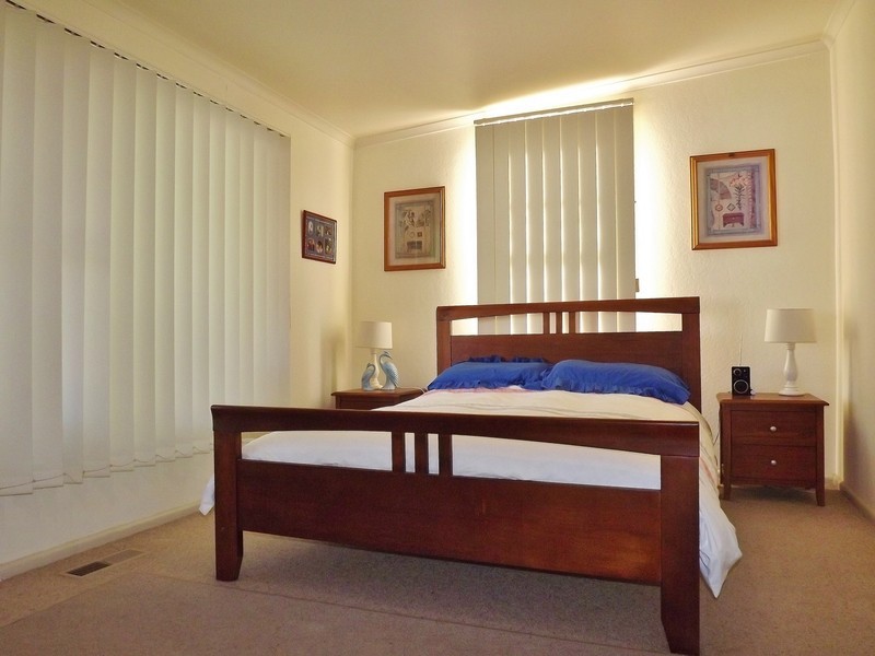 10 Alexander Avenue, Moe VIC 3825