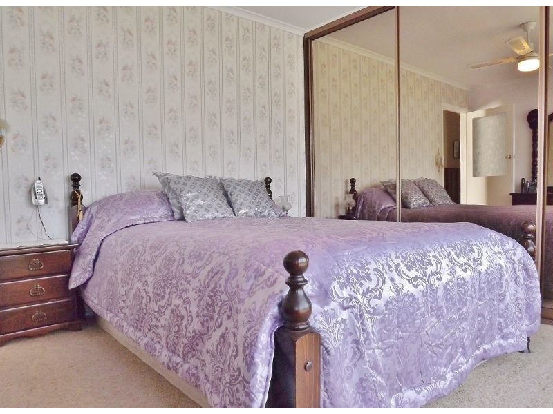 5 Chamberlain Road, Newborough VIC 3825