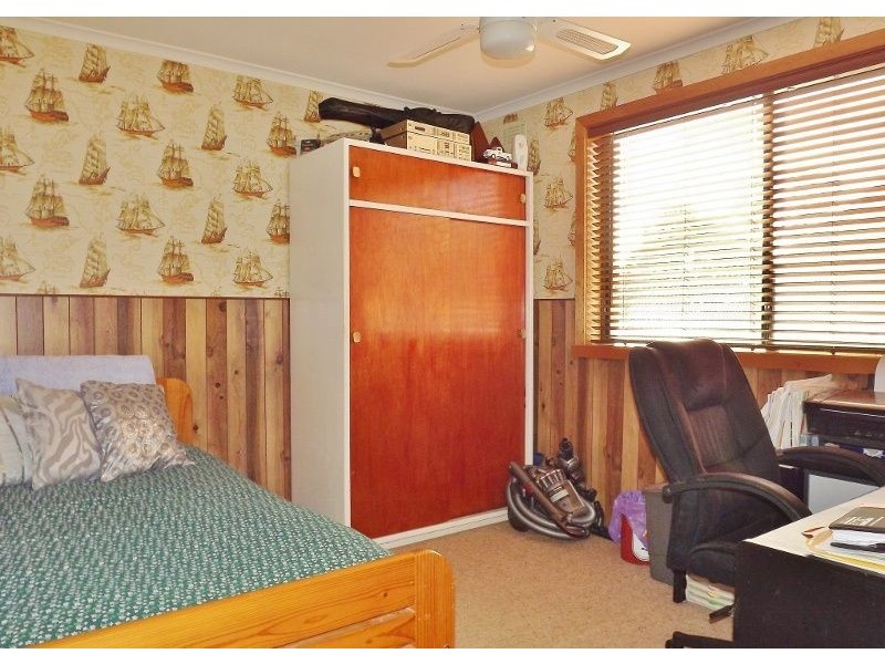 5 Chamberlain Road, Newborough VIC 3825