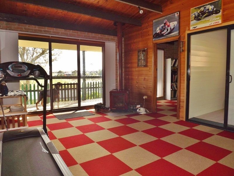 5 Chamberlain Road, Newborough VIC 3825