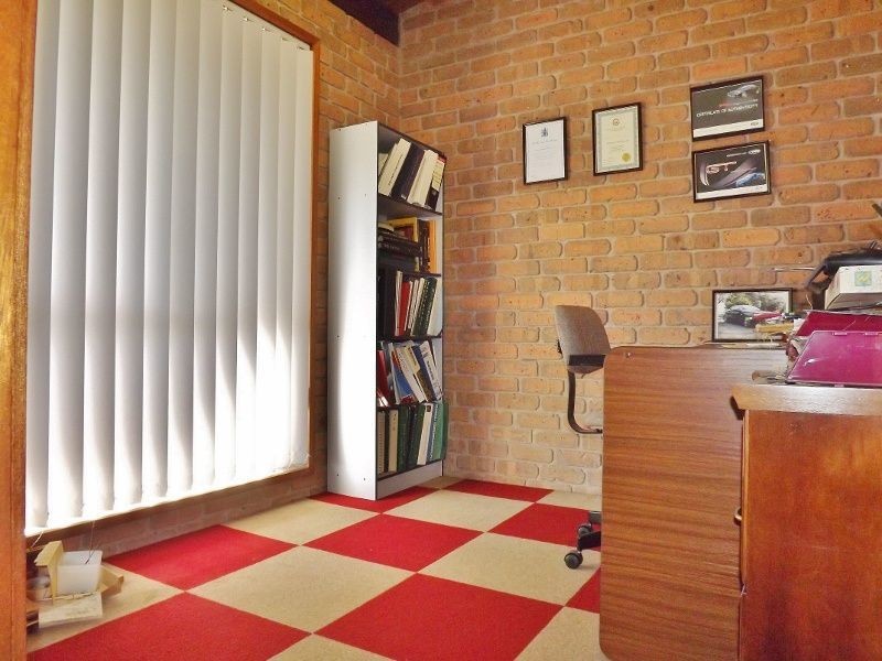 5 Chamberlain Road, Newborough VIC 3825