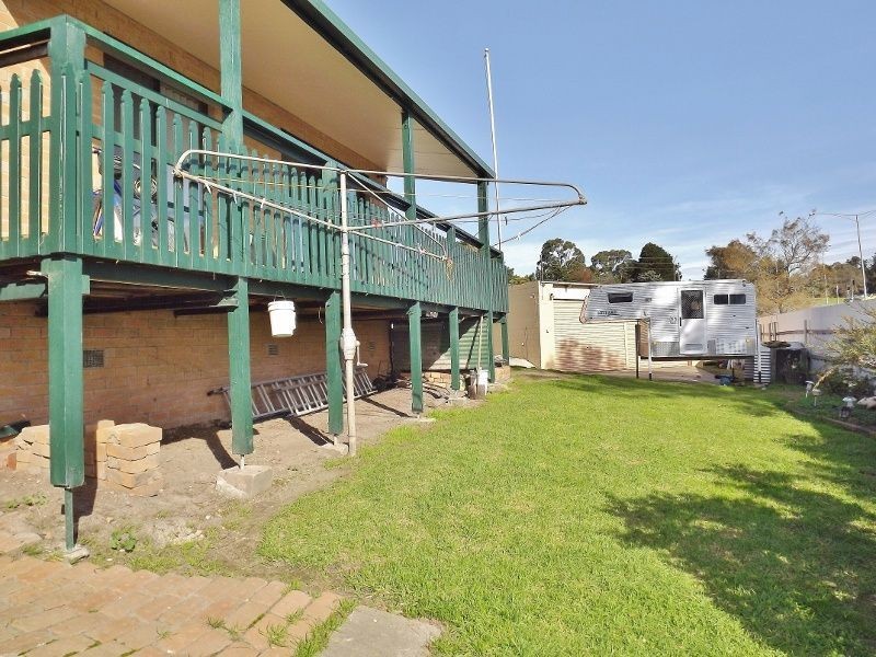 5 Chamberlain Road, Newborough VIC 3825