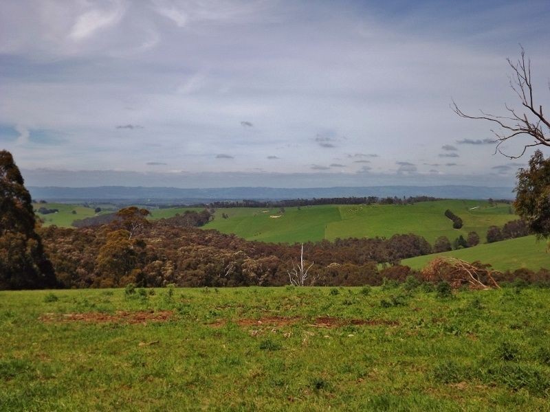 30 Paynters Road, Hill End VIC 3825