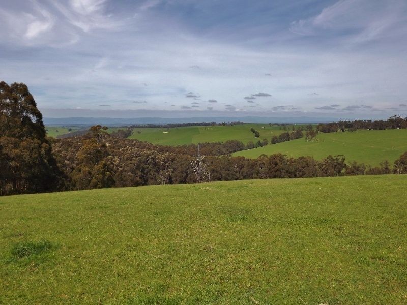 30 Paynters Road, Hill End VIC 3825