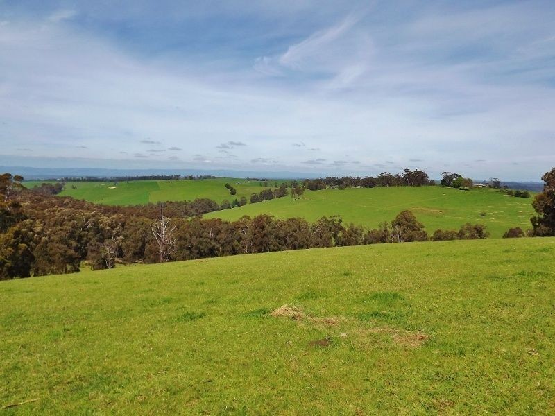 30 Paynters Road, Hill End VIC 3825