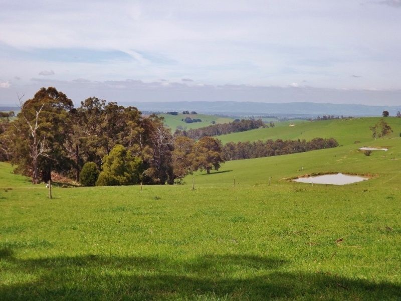 30 Paynters Road, Hill End VIC 3825