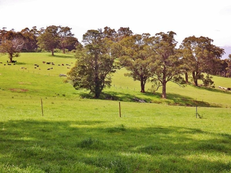 30 Paynters Road, Hill End VIC 3825