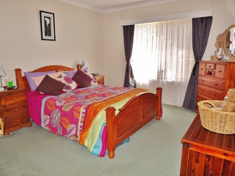 8 Kandra Road, Moe South VIC 3825