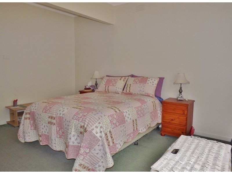 8 Kandra Road, Moe South VIC 3825