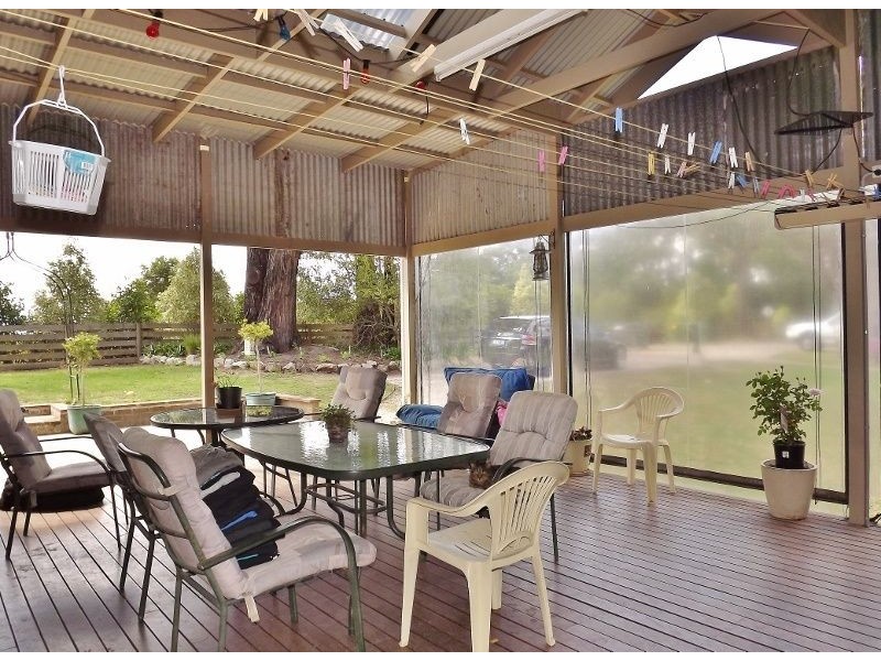 8 Kandra Road, Moe South VIC 3825