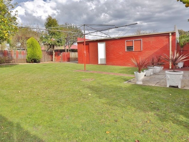 64A Chamberlain Road, Newborough VIC 3825