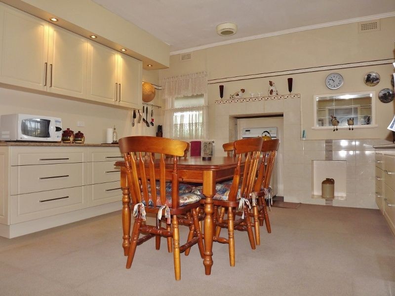 18 Vale Street, Moe VIC 3825