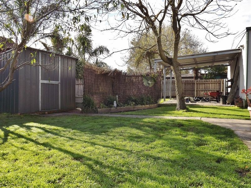 18 Vale Street, Moe VIC 3825