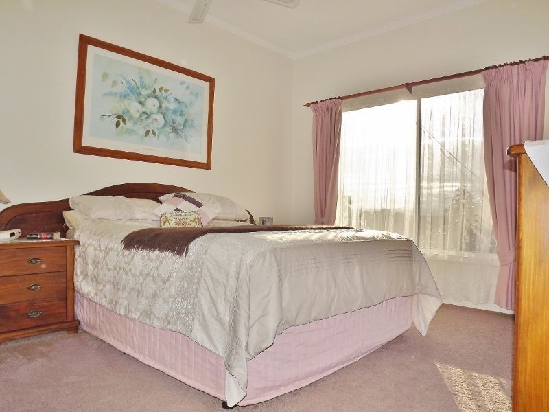 4 Sasse Court, Moe VIC 3825