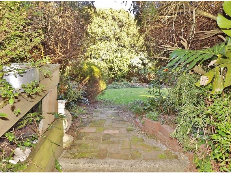 4 Sasse Court, Moe VIC 3825