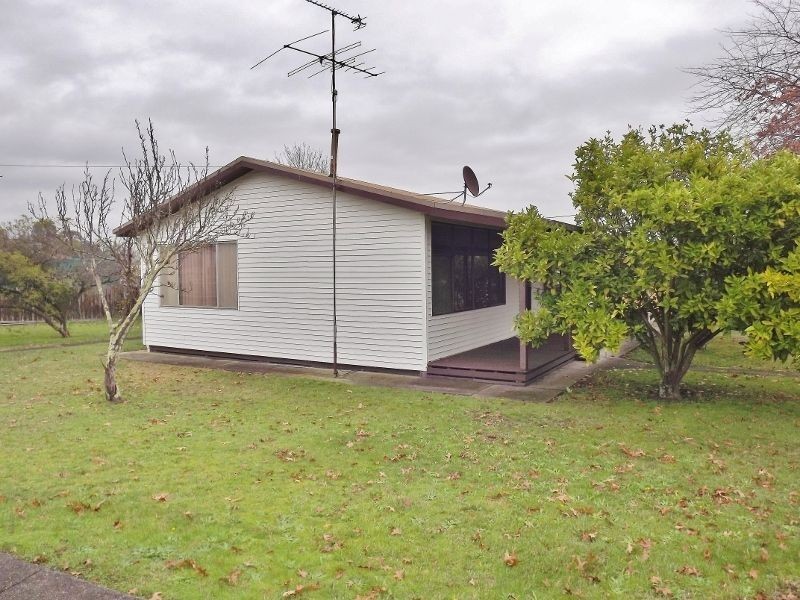12 Boolarra Avenue, Newborough VIC 3825