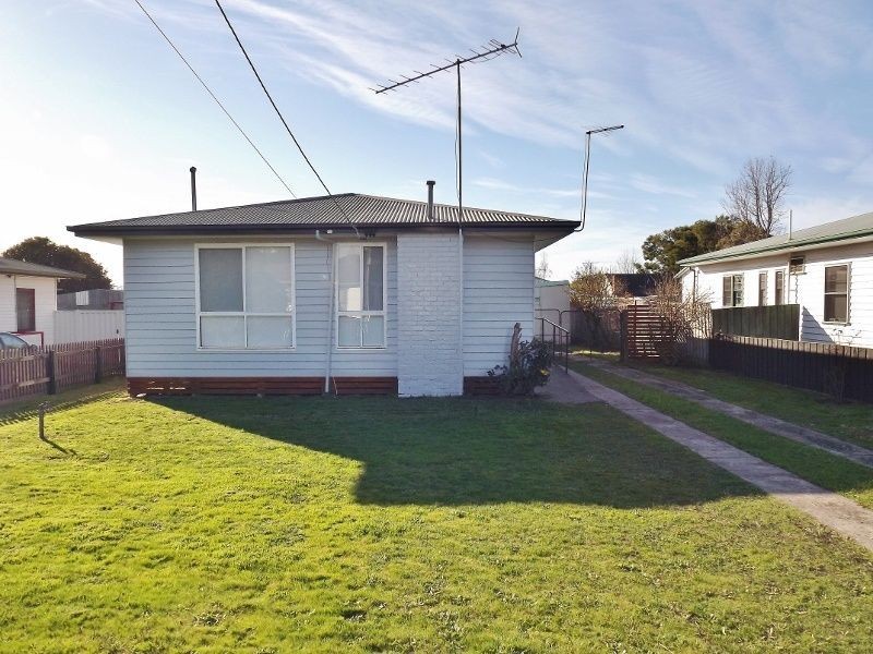 12 Marshall Avenue, Moe VIC 3825